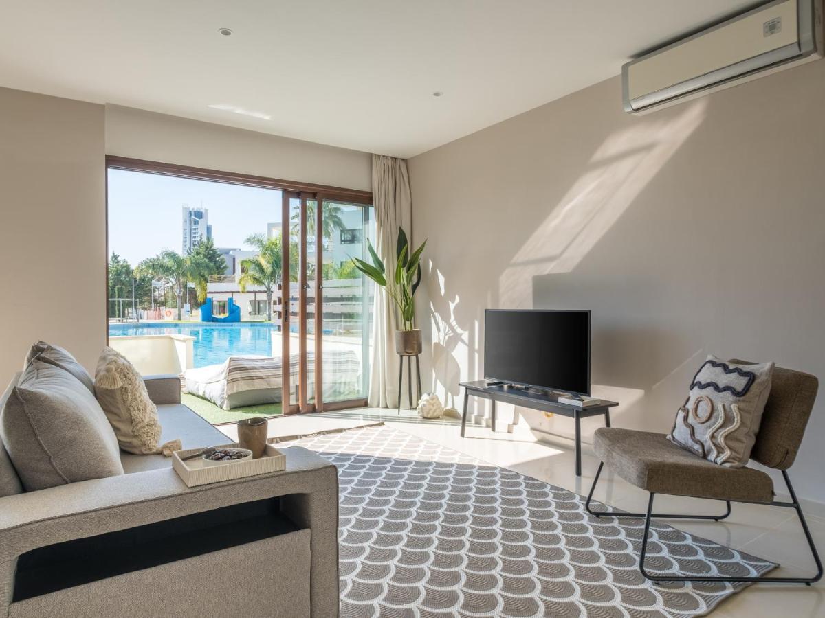 Sanders Aqua Park Resort - Precious 3-Bedroom Holiday Home With Shared Pool 利马索尔 外观 照片
