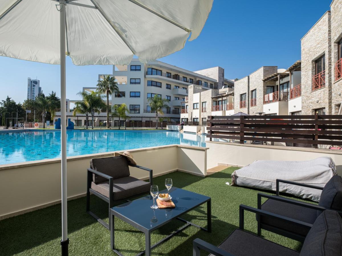 Sanders Aqua Park Resort - Precious 3-Bedroom Holiday Home With Shared Pool 利马索尔 外观 照片