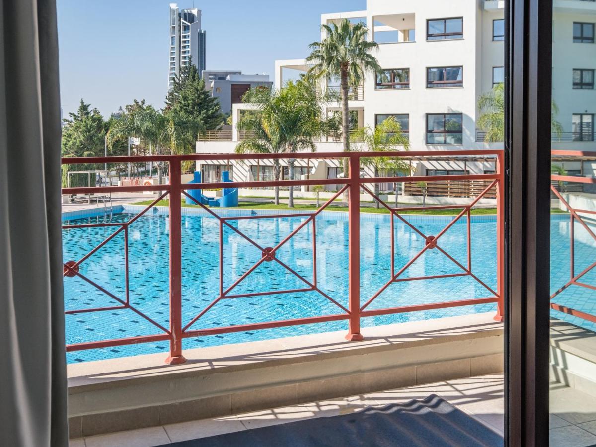 Sanders Aqua Park Resort - Precious 3-Bedroom Holiday Home With Shared Pool 利马索尔 外观 照片